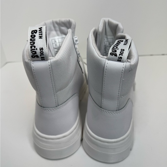 Dr. Doc Martens Combs W Combat Boots Women’s Size 10L All White Air Ware - Picture 5 of 7